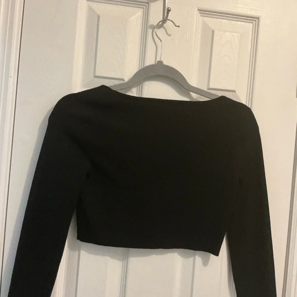 Black Long Sleeve Crop Top/ cardigan - Picture 3 of 6